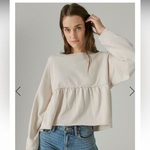 NEW LB peplum top 💙